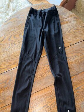 EMS tech wick black stretch pant/zip pockets/zip cuff/exc cond/WXS
